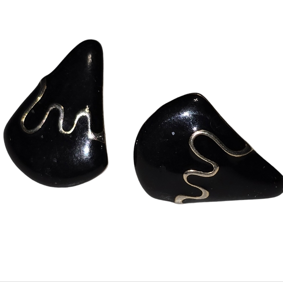 Vintage Triangle Squiggly Gold Tone Black Enamel Earrings19 - Picture 1 of 2
